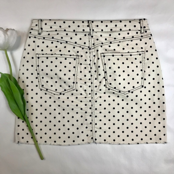 🌷GB - Polka Dot Mini Skirt - Picture 2 of 5